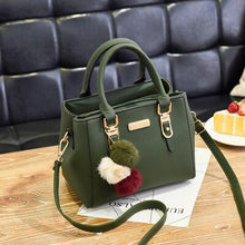 Load image into Gallery viewer, women hairball hand bag